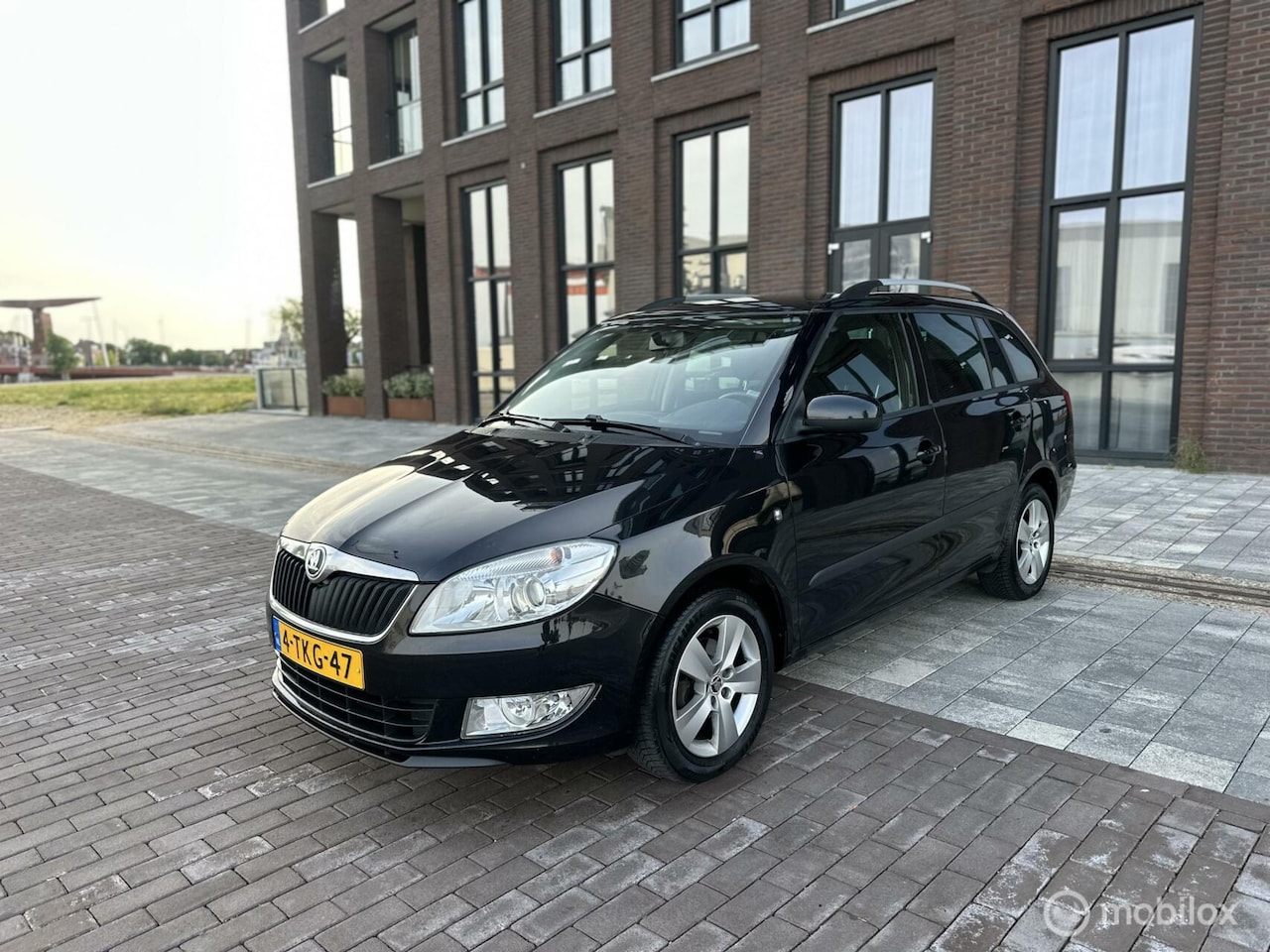 Skoda Fabia Combi - 1.2 TSI Monte Carlo Cruise Navigatie Airco - AutoWereld.nl