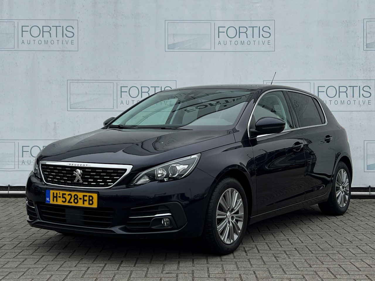 Peugeot 308 - 1.2 PureTech Allure Avantage NL AUTO | PANO | VELGEN | PDC | - AutoWereld.nl