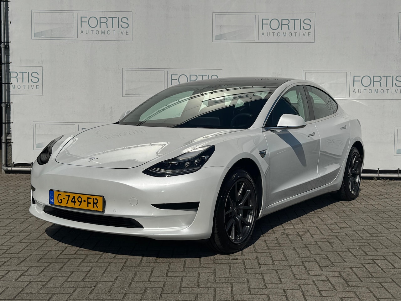 Tesla Model 3 - Standard RWD Plus 60 kWh |NL AUTO | CAMERA | LEDER | PANO - AutoWereld.nl