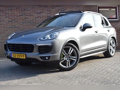 Porsche Cayenne - 3.0 S E-Hybrid '15 Pano Sport chrono Leder LED Inruil mogelijk