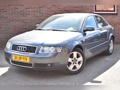 Audi A4 Limousine - 1.6 '02