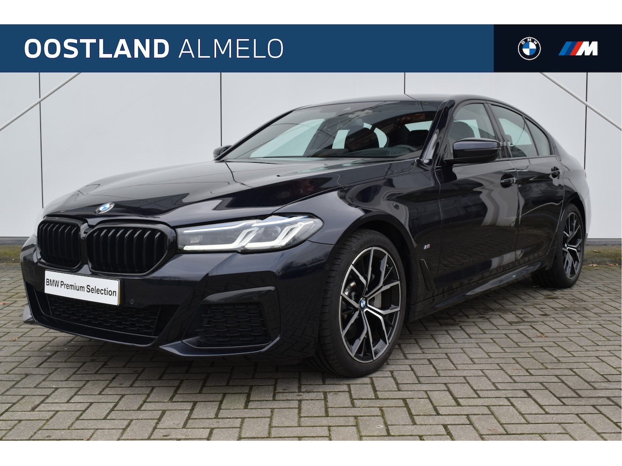 BMW 5-serie - 530i High Executive M Sport Automaat / Trekhaak / Laserlight / Parking Assistant / Comfort - AutoWereld.nl