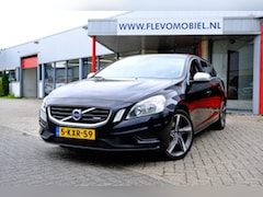Volvo V60 - 1.6 T3 150pk R-Design