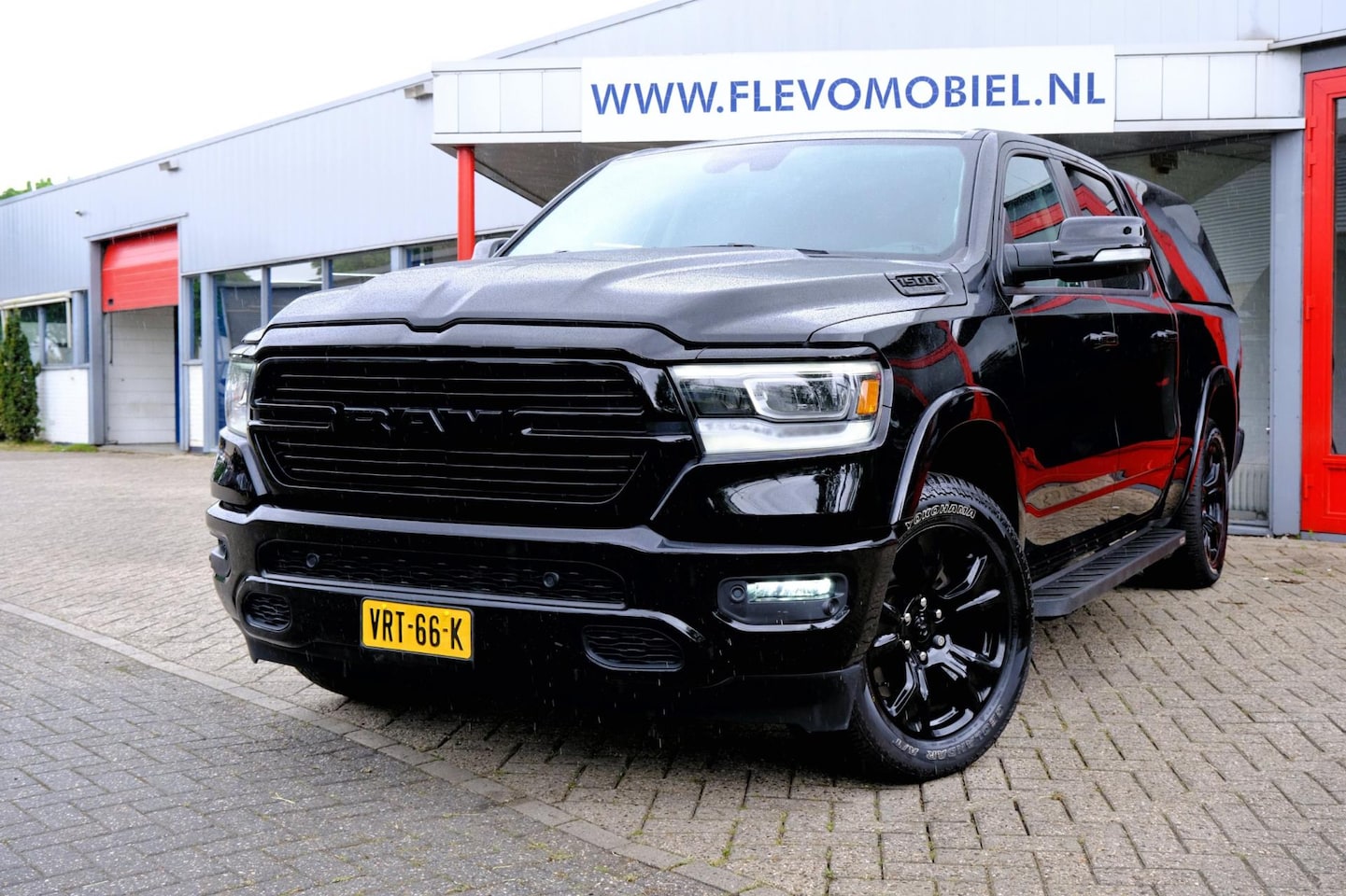 Dodge Ram 1500 - 5.7 V8 401pk 4x4 Crew Cab Laramie LPG-G3 Aut. Leder|1e Eig|Clima|Cam|LMV - AutoWereld.nl