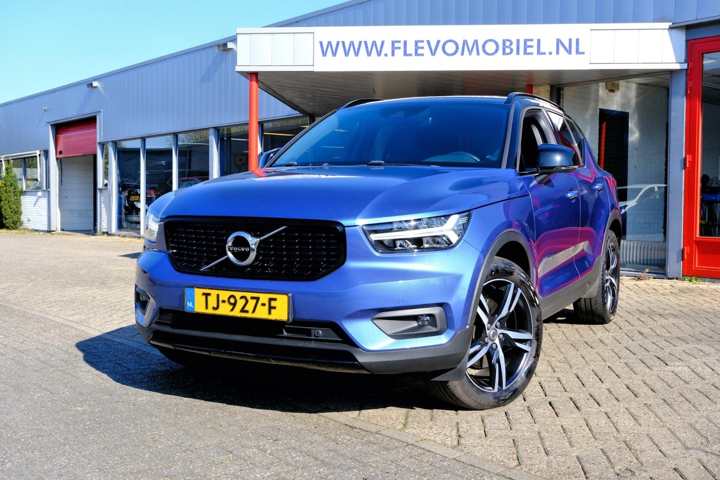 Volvo XC40 - 2.0 T5 248pk AWD R-Design Intro Ed. Aut.Pano|Navi|LED|Leder|Harman/Kardon - AutoWereld.nl