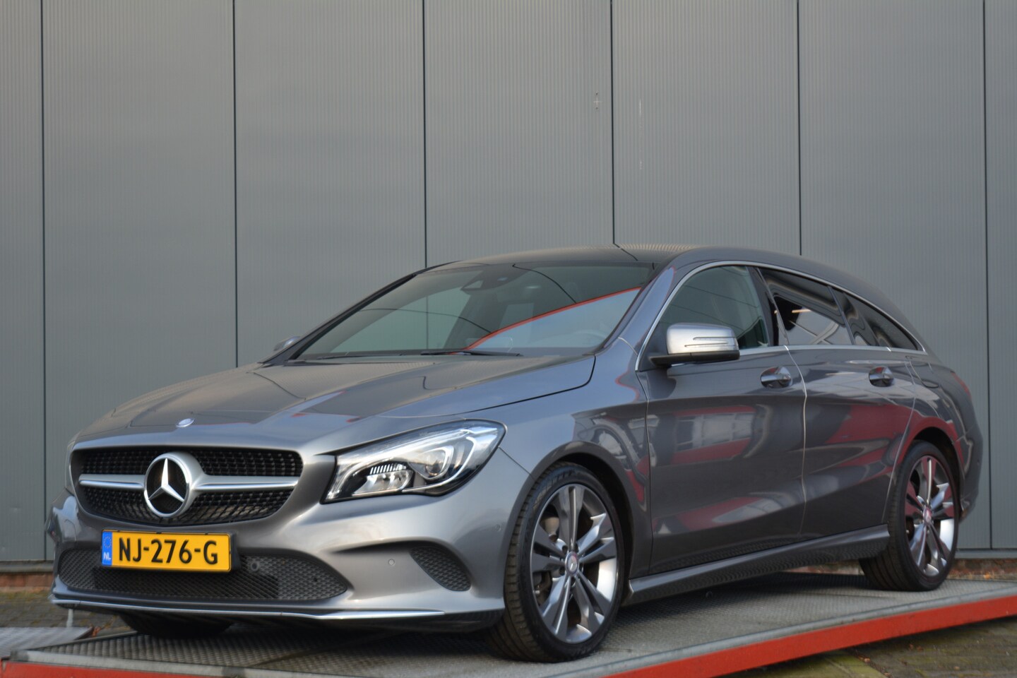Mercedes-Benz CLA-klasse Shooting Brake - 180 Lease Edition Plus trehaak panoramak - AutoWereld.nl