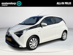 Toyota Aygo - 1.0 VVT-i x-play limited | Carplay | Parkeercamera | Airconditioning | Elektrische buitens