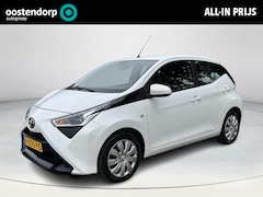 Toyota Aygo - 1.0 VVT-i x-play | Navigatie | Bluetooth | Parkeercamera | Airco | Elektrische buitenspieg