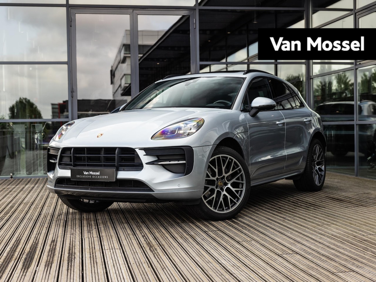 Porsche Macan - 2.0 | SPORTDESIGN | SPORTUITLAATEINDPIJPEN | BOSE AUDIO | PANORAMA/SCHUIF-KANTELDAK | PASM - AutoWereld.nl