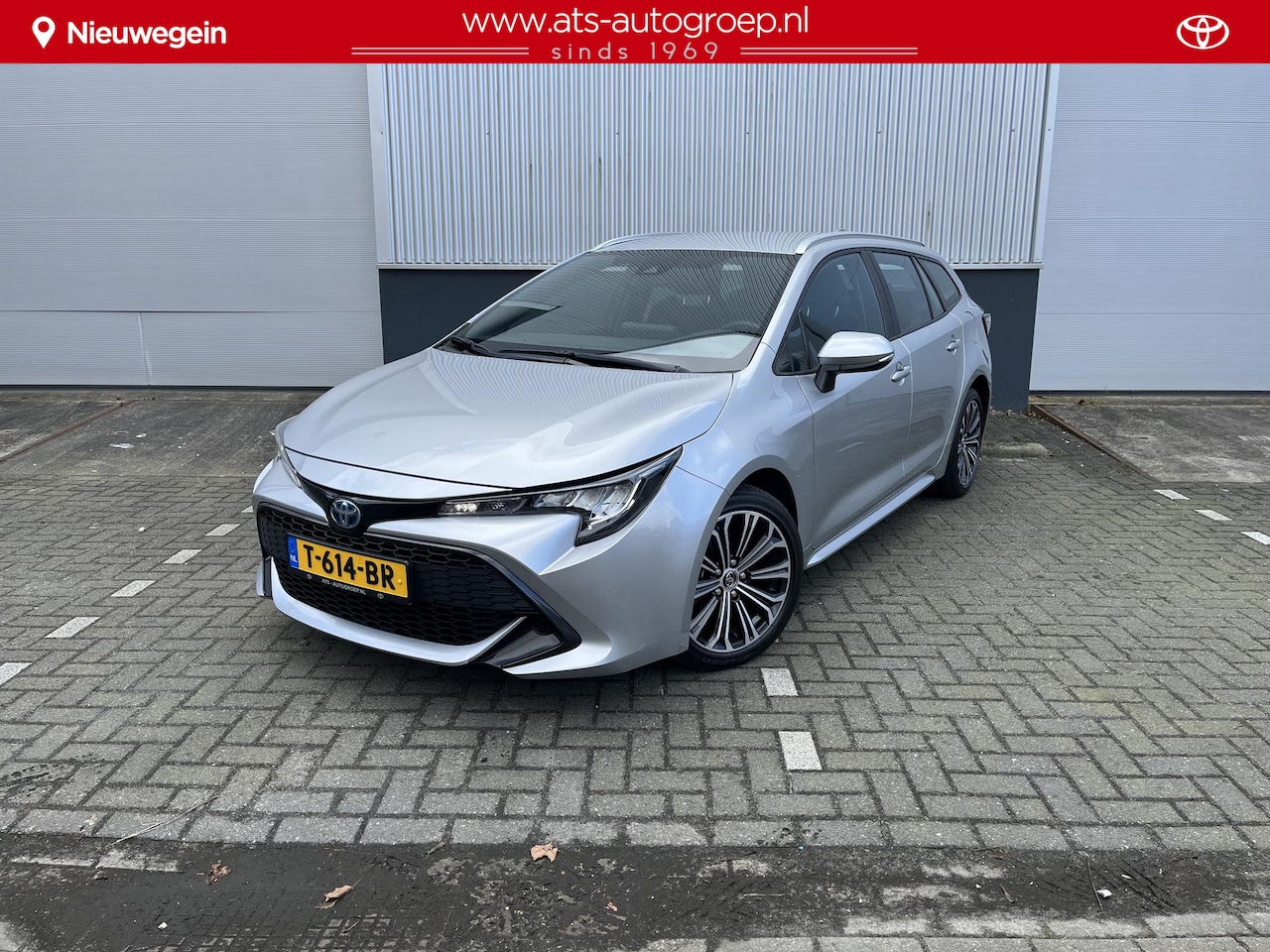 Toyota Corolla Touring Sports - 1.8 Hybrid Active | Origineel Nederlands | Meerdere kleuren voorradig | Ook Private Lease - AutoWereld.nl