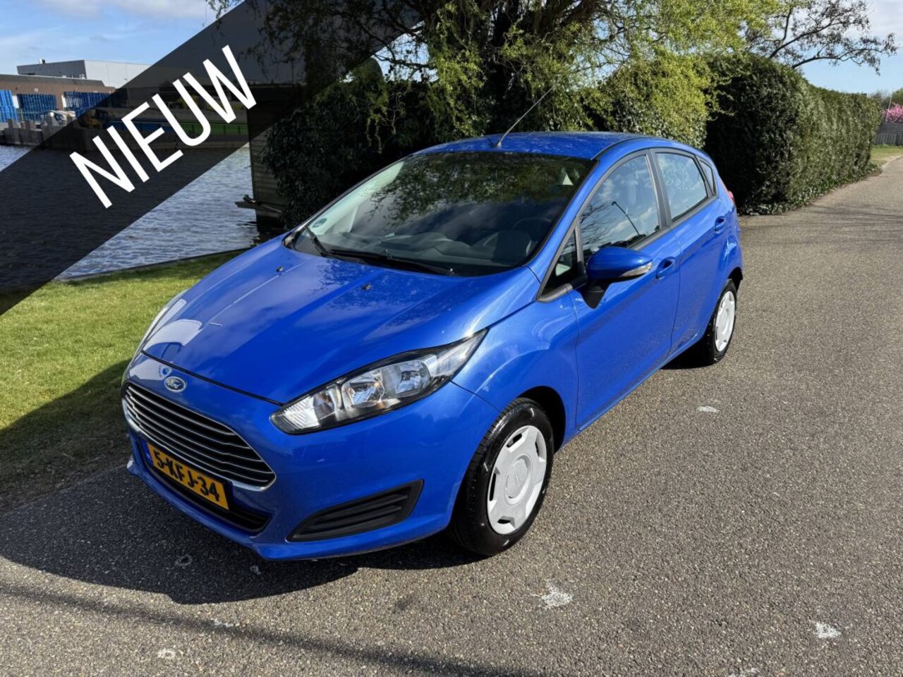 Ford Fiesta - 1.0 Champion|Airco|nw distributie|trekhaak - AutoWereld.nl