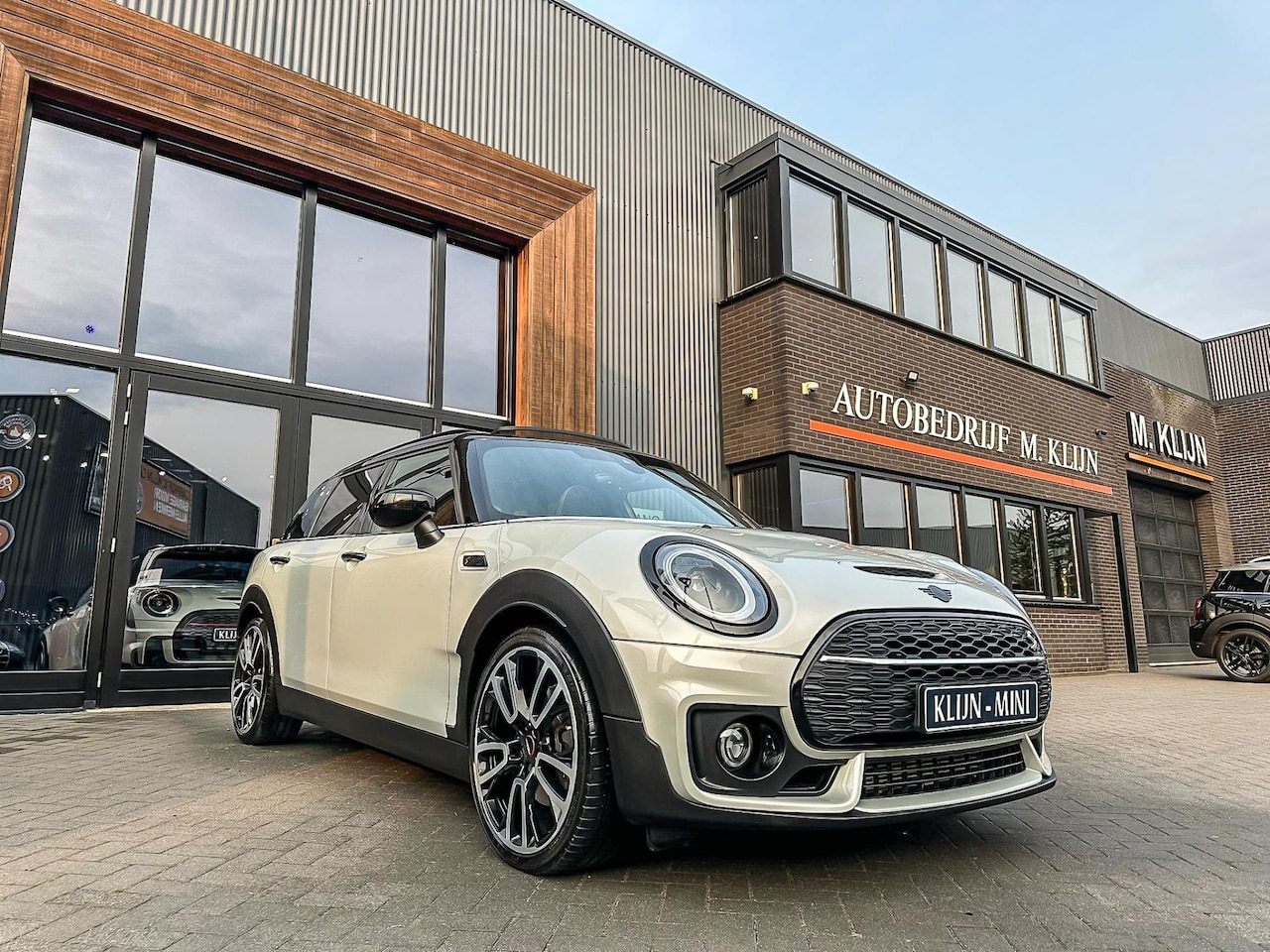 MINI Clubman - Mini 2.0 Cooper S John Cooper Works F1 Aut/Camera/Pano/Hk/Uniek - AutoWereld.nl