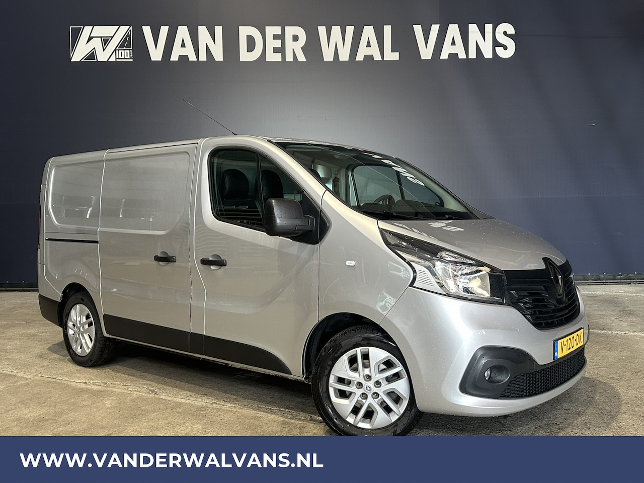 Renault Trafic - 1.6dCi 122pk L1H1 Euro6 Airco | Navigatie | LM velgen | Trekhaak cruisecontrol, parkeersen - AutoWereld.nl