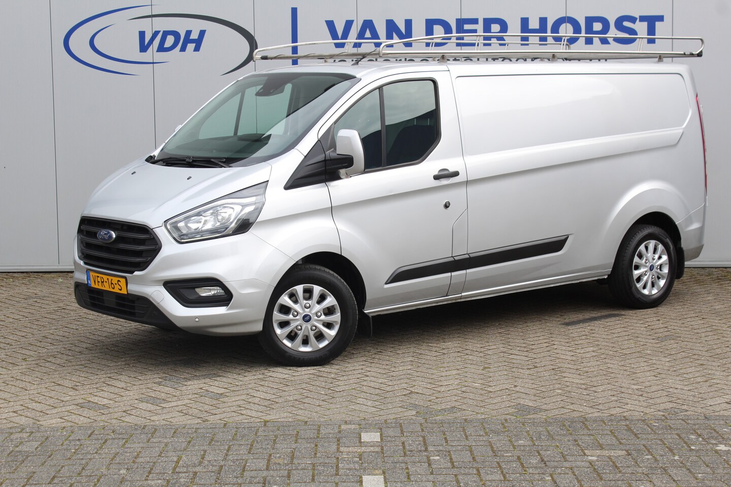 Ford Transit Custom - 320 2.0-108pk TDCI L2H1 Trend. Nette Ford Transit Custom lengte 2 voor nog vele jaren werk - AutoWereld.nl