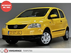 Volkswagen Fox - 1.2 Trendline/ Stuurbekr./ Bumpers in kleur/ Airbags/ Radio-CD/ Verstelbare achterst./ Iso