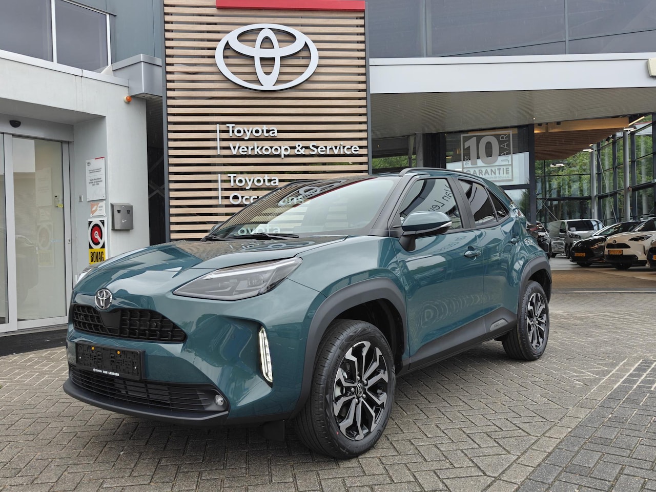 Toyota Yaris Cross - 1.5 Hybrid 115 Dynamic STOEL/STUURVERW BLIND-SPOT APPLE/ANDROID 18"LMV PARK-SENSOREN DRAAD - AutoWereld.nl