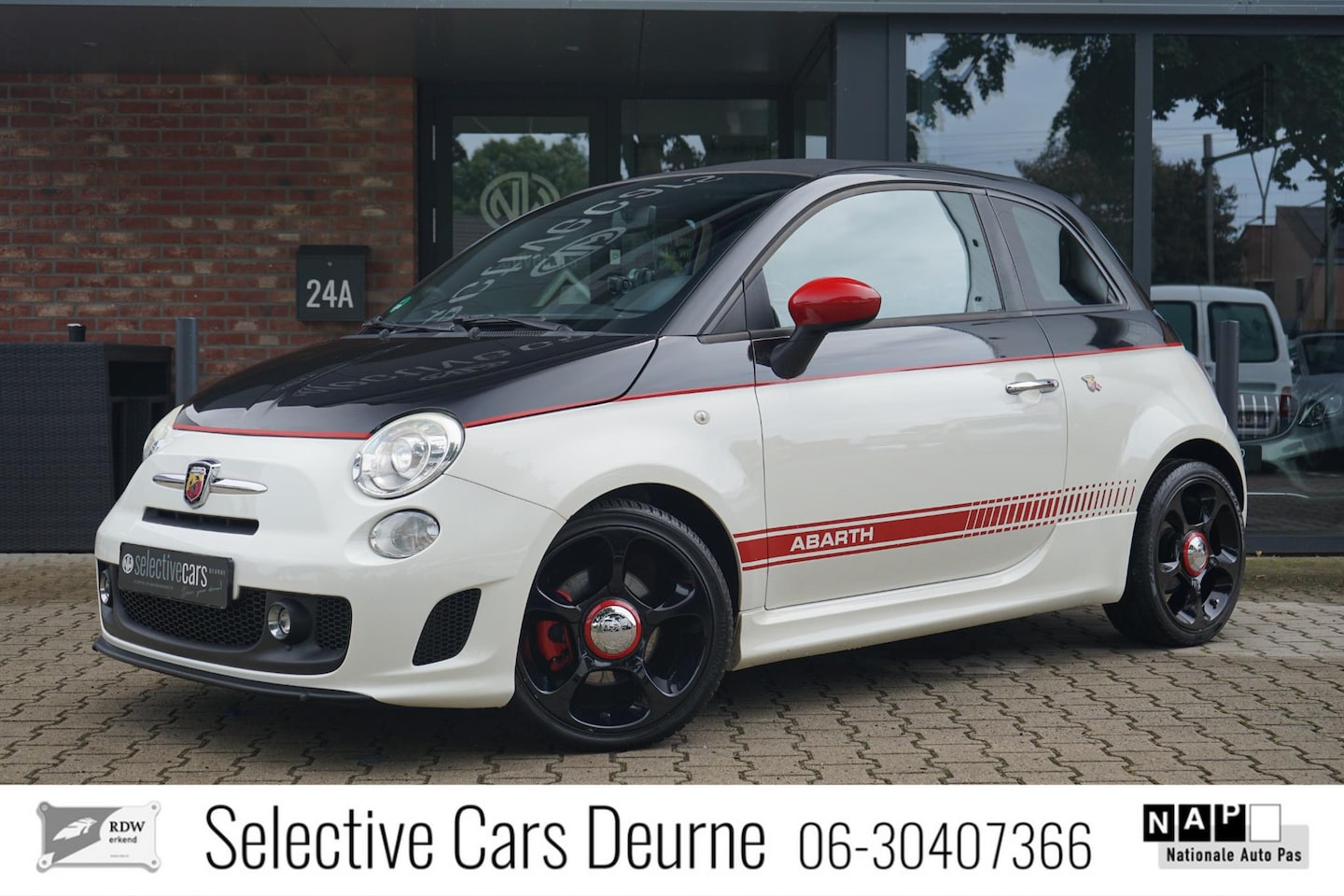 Abarth 500 - C 1.4 T-Jet Estetico , 2-tone, Schaalstoelen, Interscope Surround, Cabrio, Navi, PDC. - AutoWereld.nl
