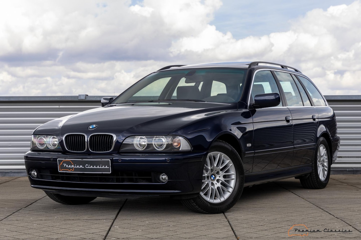 BMW 5-serie Touring - 525i Executive | 87.000KM | Sunroof | Xenon | PDC - AutoWereld.nl