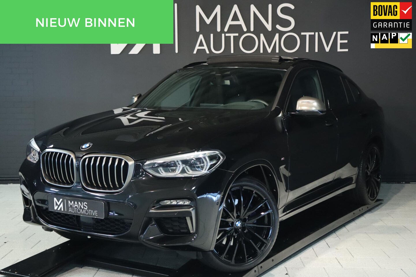 BMW X4 - M40i M Sport / PANODAK / HUD / KEYLESS / DODEHOEK / CAMERA / 21'' - AutoWereld.nl