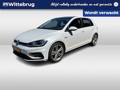 Volkswagen Golf - 1.5 TSI Highline / Digitaal dashboard / Pano / Navigatie / Parkeersensoren V+A /