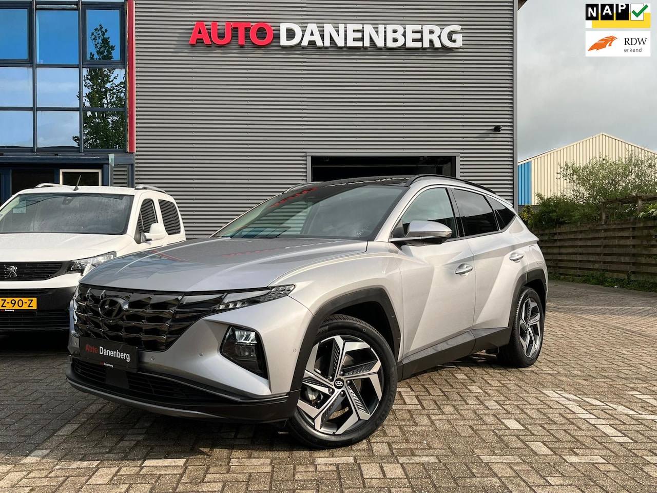 Hyundai Tucson - 1.6 T-GDI PHEV Exellence Sky 4WD - AutoWereld.nl