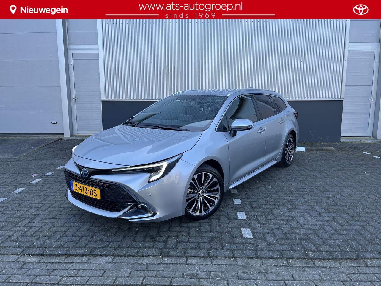 Toyota Corolla Touring Sports - Hybrid 140 Dynamic | Electrische achterklep | Parkeersensoren voor + achter | Half lederen - AutoWereld.nl