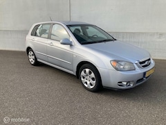 Kia Cerato - 1.6-16V LX AIRCO