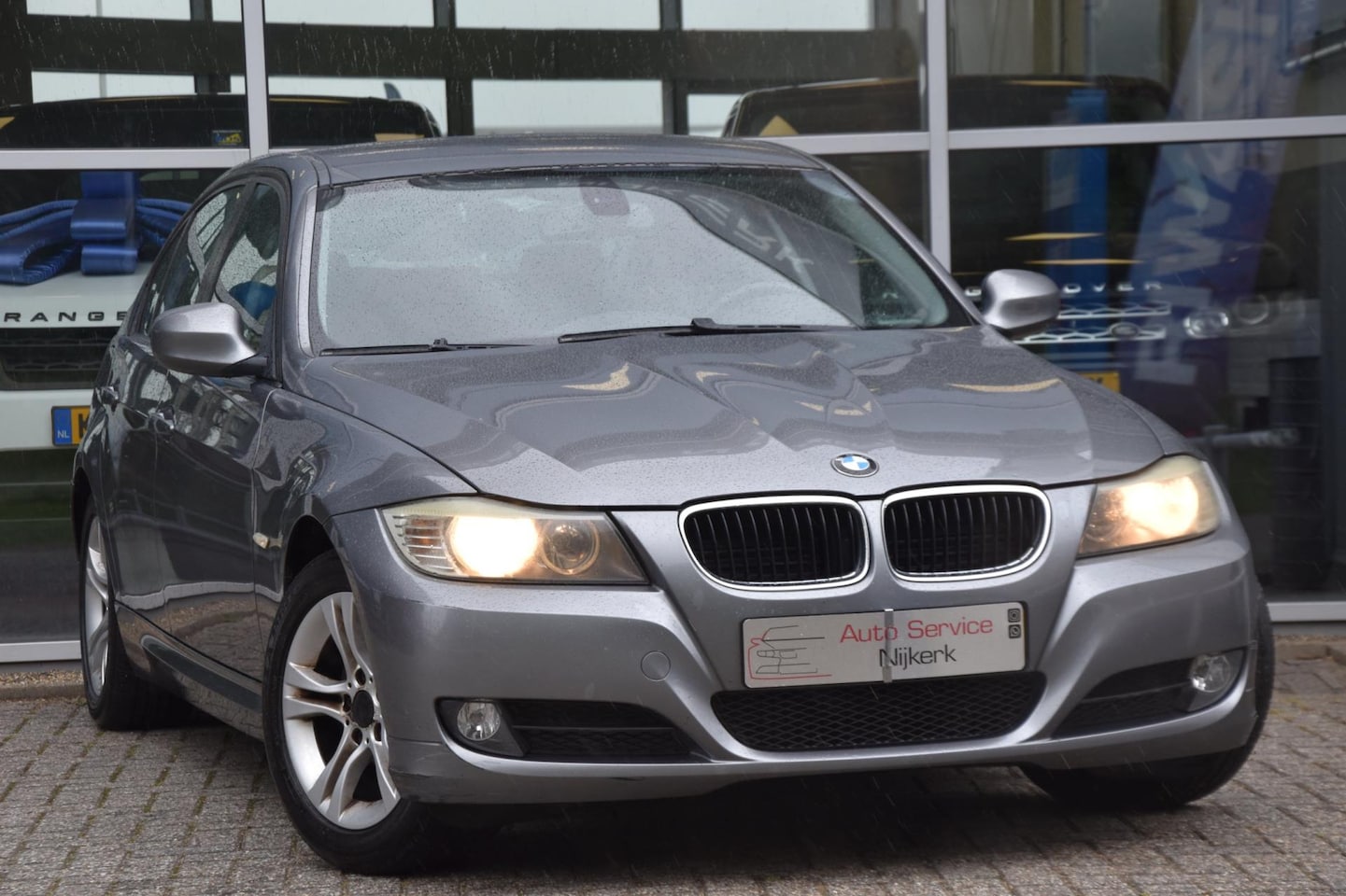 BMW 3-serie - 318i Business Line Airco Nav. Pdc 1ste Eigenaar Youngtimer - AutoWereld.nl