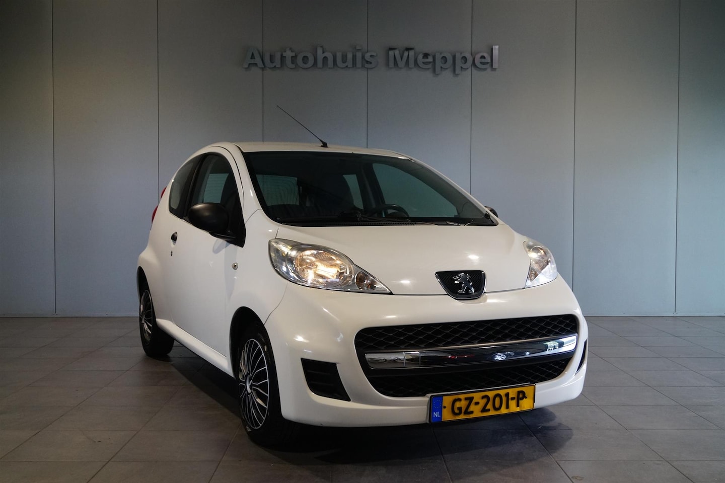 Peugeot 107 - | Handgeschakeld | Radio | 3 Deurs | - AutoWereld.nl