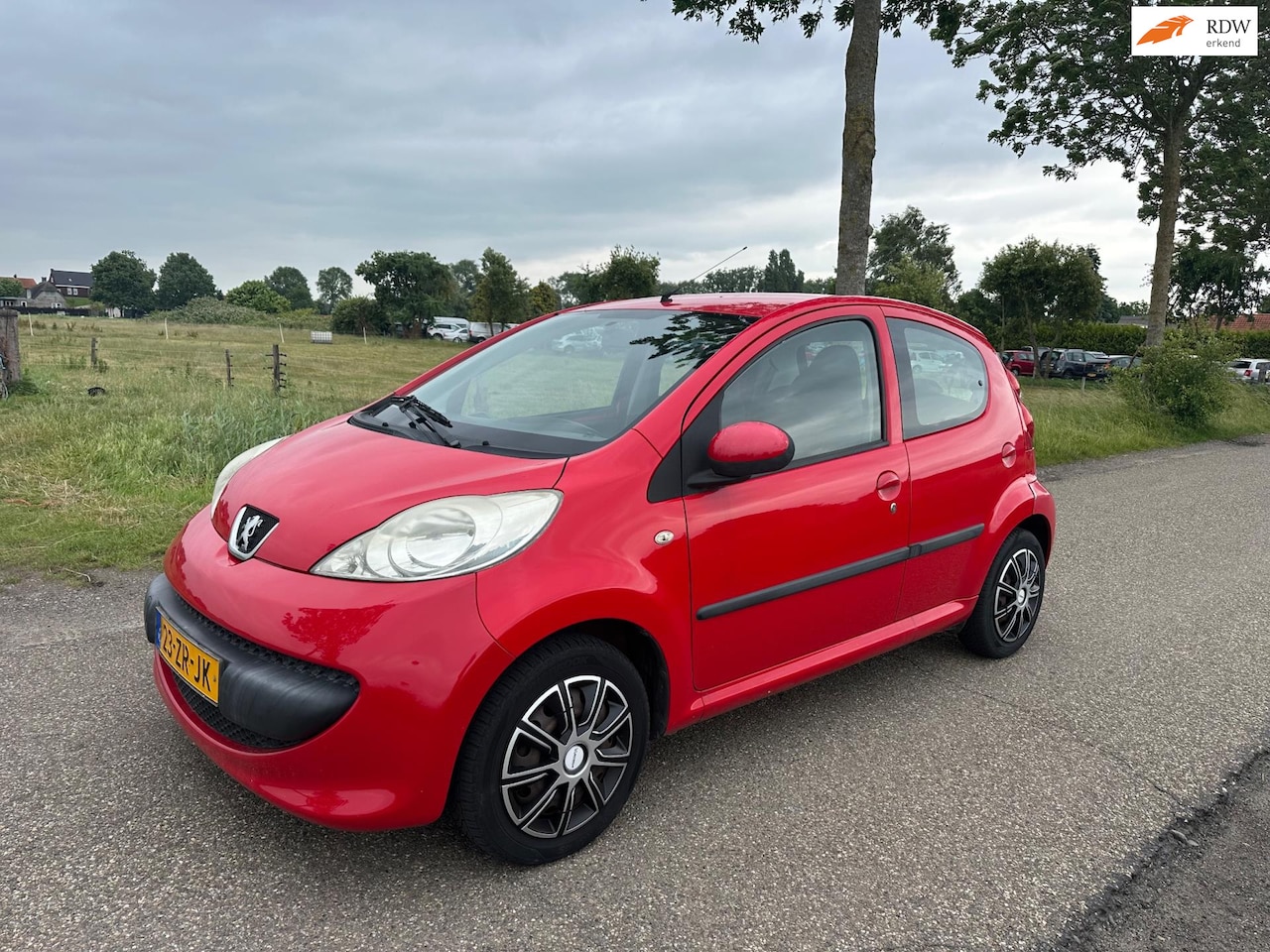 Peugeot 107 - 1.0-12V XS 1.0-12V XS 5-Deurs, Nieuwe Apk - AutoWereld.nl