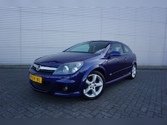 Opel Astra GTC - 1.6 Cosmo OPC-line / Xenon / Climate / Cruise / Trekhaak