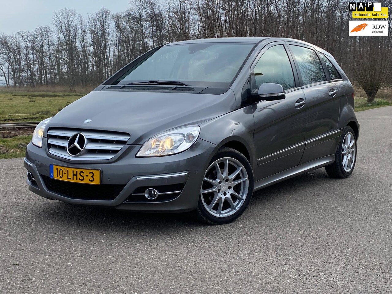 Mercedes-Benz B-klasse - 170 5DRS AUTOMAAT NAVI AIRCO HALF-LEDER NAP GOED ONDERHOUDEN - AutoWereld.nl