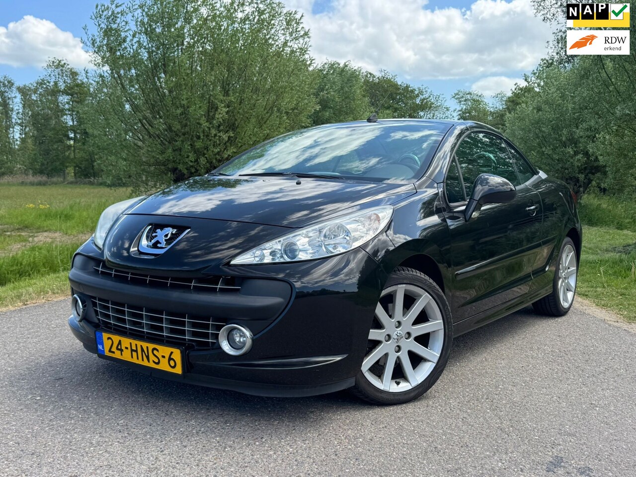 Peugeot 207 CC - 1.6-16V T Roland Garros / Cabriolet / Airco / Cruise Control / Leder / JBL Speakers / Trek - AutoWereld.nl