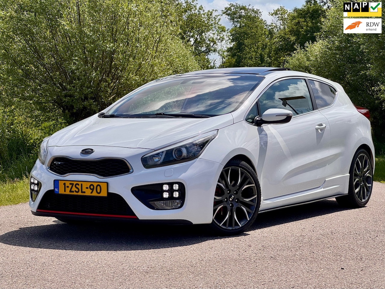Kia Pro cee'd - 1.6 GT First Edition Clima Navi Stoelverwarming Panodak PDC NAP - AutoWereld.nl