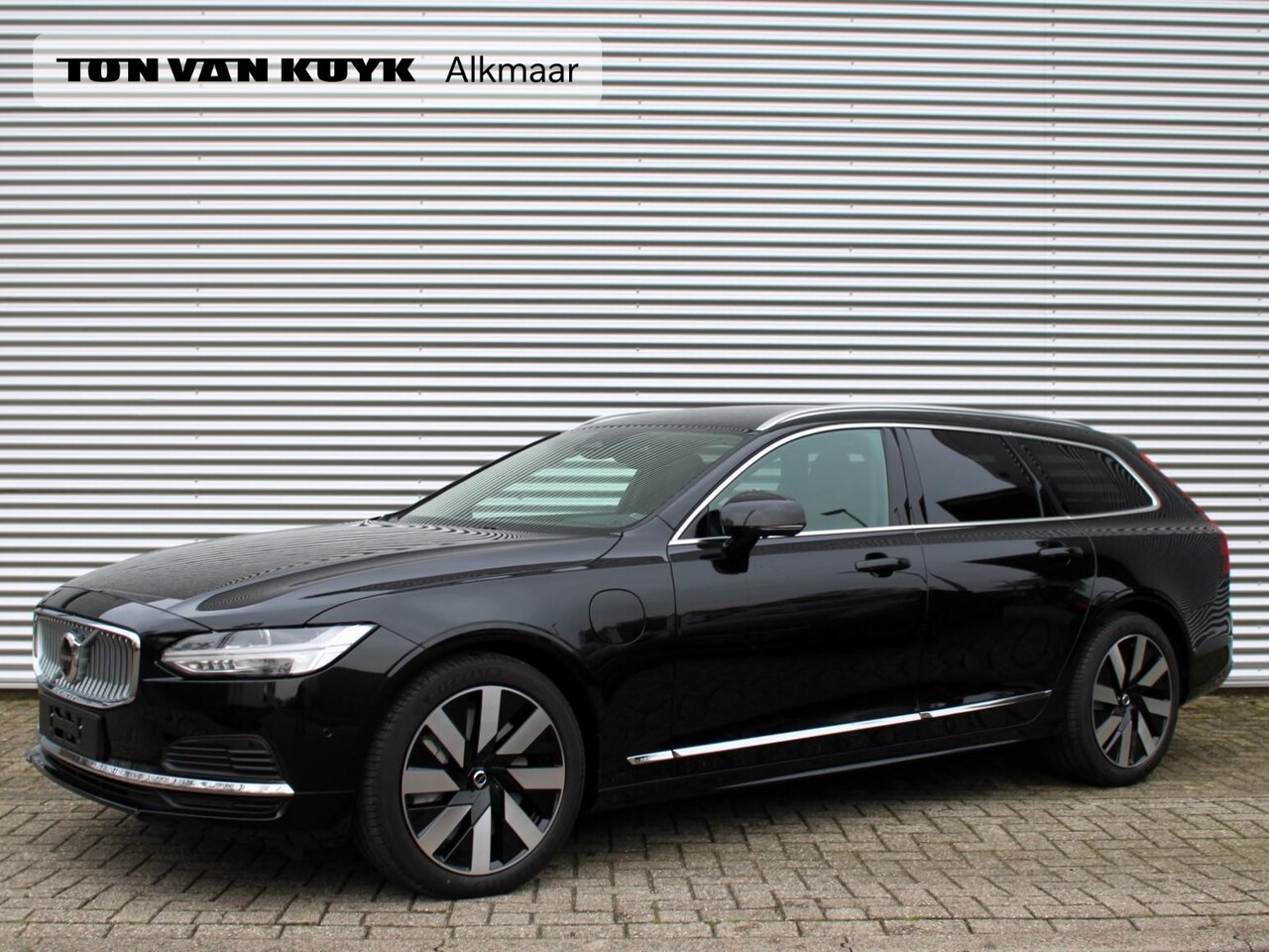 Volvo V90 - T6 Recharge AWD Core Bright Automaat / 360* camera / Privacy glas / Adaptive cruise contro - AutoWereld.nl
