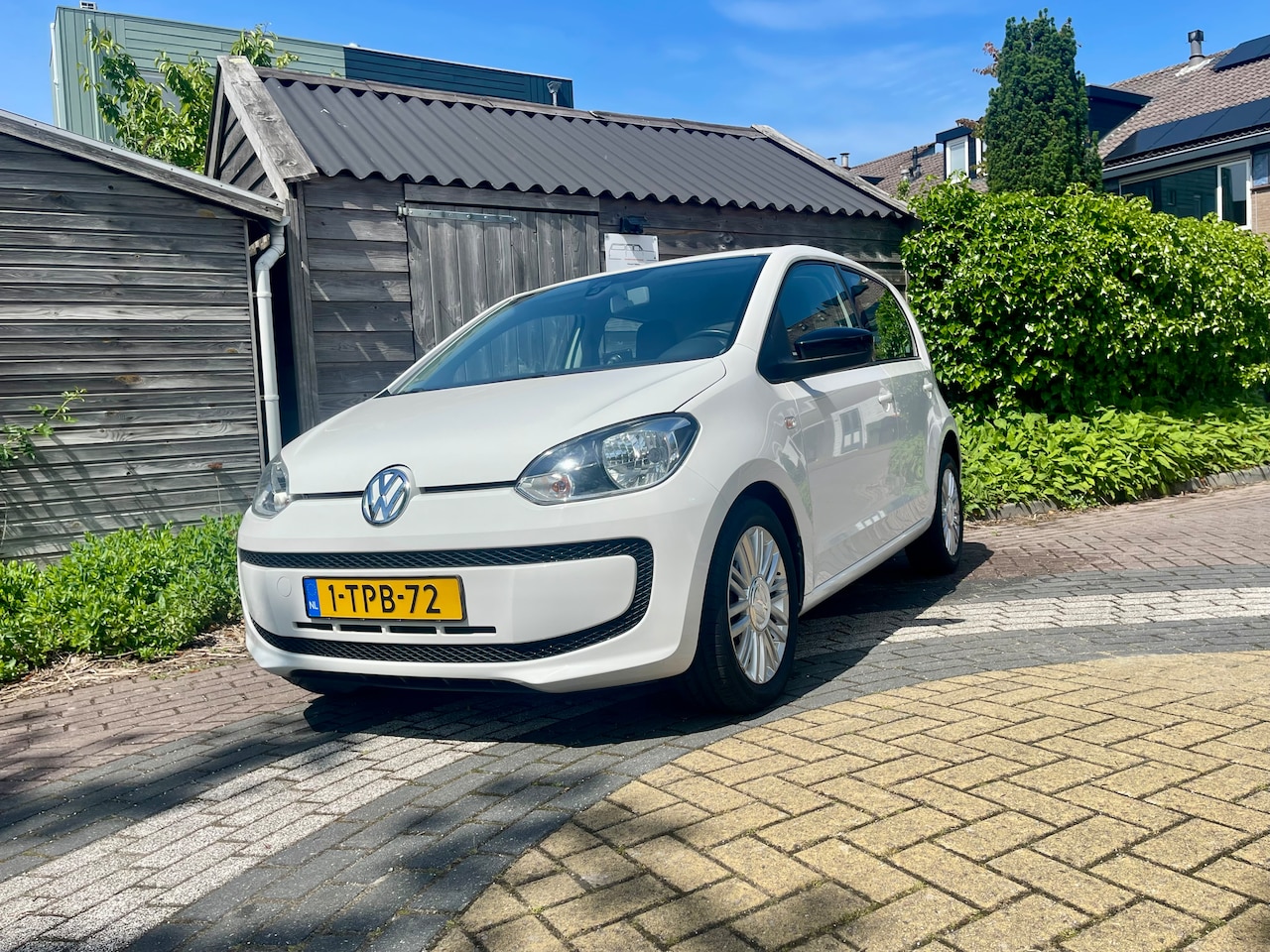 Volkswagen Up! - 1.0 up! Edition BlueMotion 1e eigenaar, dealer onderhouden, 2e lichtmetalen winterbandenset - AutoWereld.nl