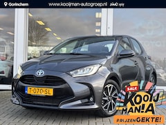 Toyota Yaris - 1.5 Hybrid Dynamic | 1e Eigenaar | Nieuw Geleverd & Onderhouden | Parkeersensoren achter |