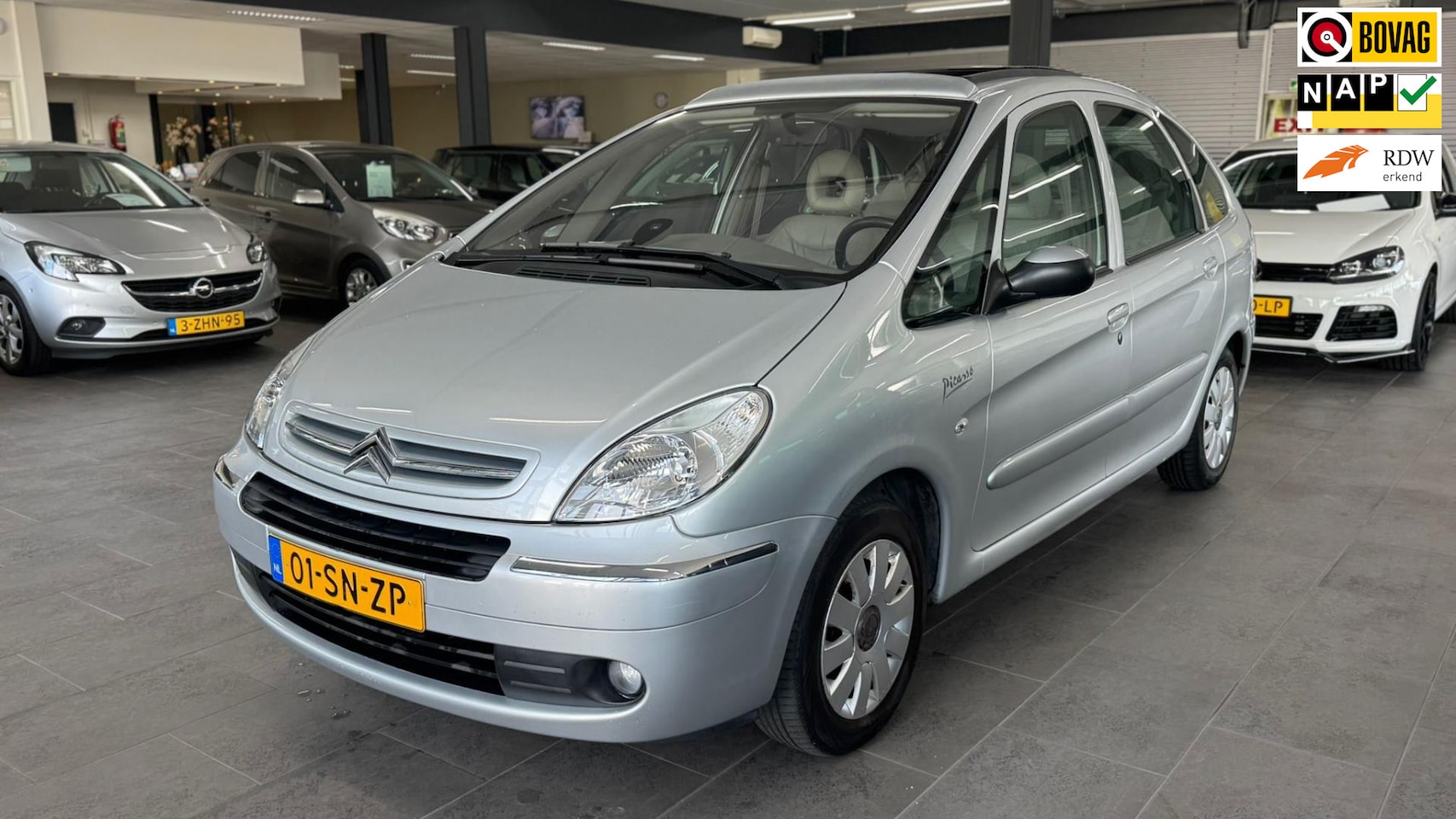 Citroën Xsara Picasso - 2.0i-16V Exclusive automaat 1-eigenaar pano leer clima cruise elekt-pakket pdc lm-velgen n - AutoWereld.nl