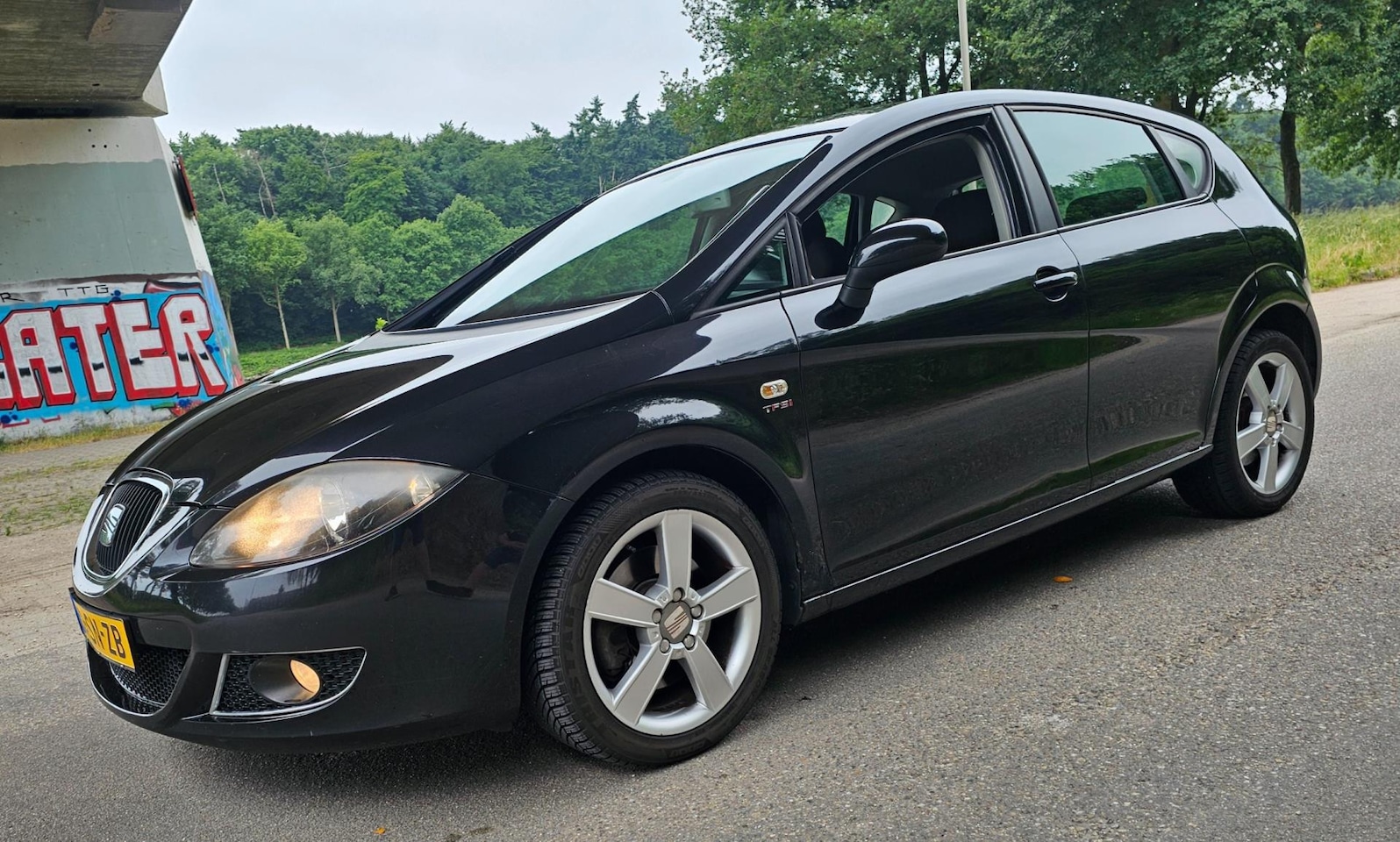 Seat Leon - 2.0 TFSI Sport-up Navigatie 31-12-2025 APK - AutoWereld.nl