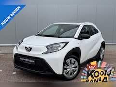 Toyota Aygo X - 1.0 VVT-i S-CVT Play Automaat, Apple Carplay en/of Android auto Navigatie, Achteruitrijcam