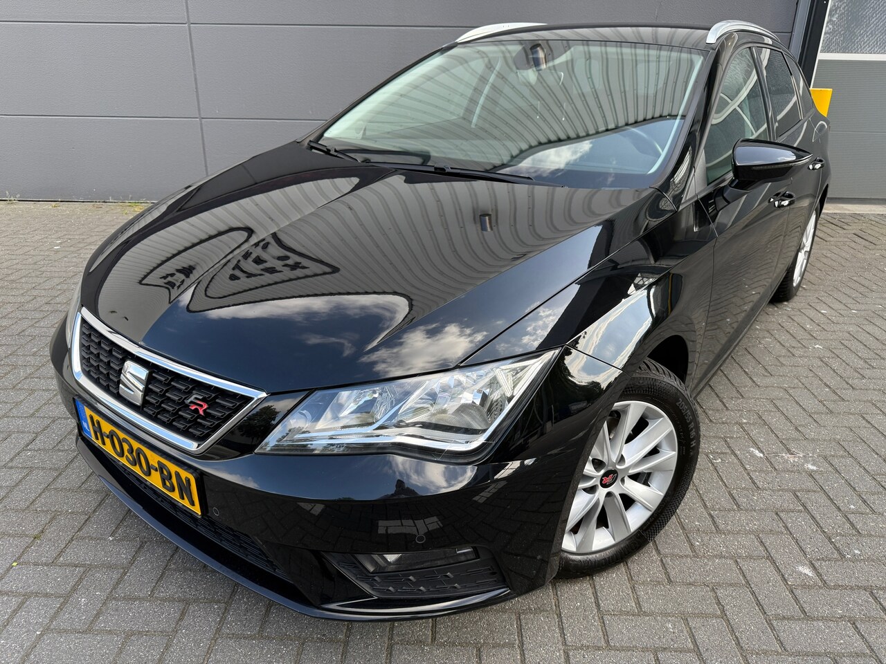 Seat Leon ST - 1.5 TSI FR Business *Automaat*CAMERA*150 PK*TERKHAAK*NAVI*CRUISE*2EIGNAAR - AutoWereld.nl