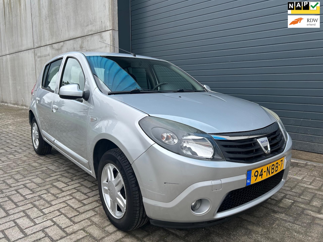 Dacia Sandero - 1.2i Blackline AIRCO NAP PDC 2010 - AutoWereld.nl