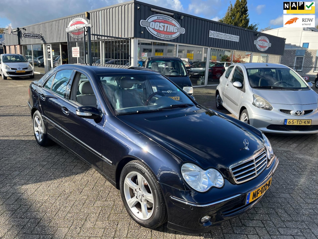 Mercedes-Benz C-klasse - 180 K. Classic(st-bekr,clima,cruise,automaat,bj04,4499,-) - AutoWereld.nl