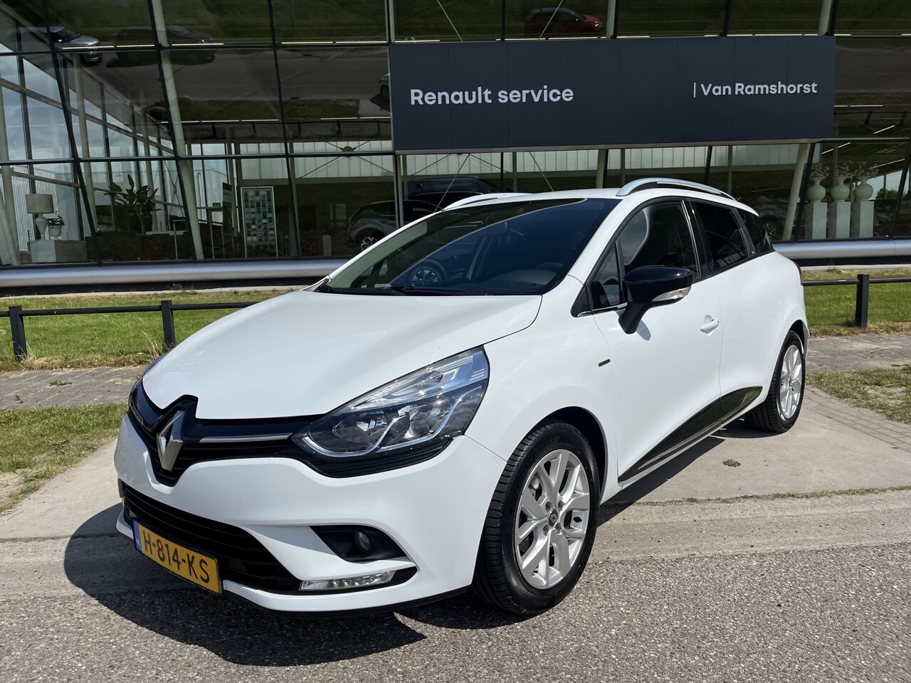 Renault Clio Estate - 0.9 TCe Limited / Keyless / Airco / PDC Achter / Cruise / Applecarplay - Androidauto / DAB - AutoWereld.nl