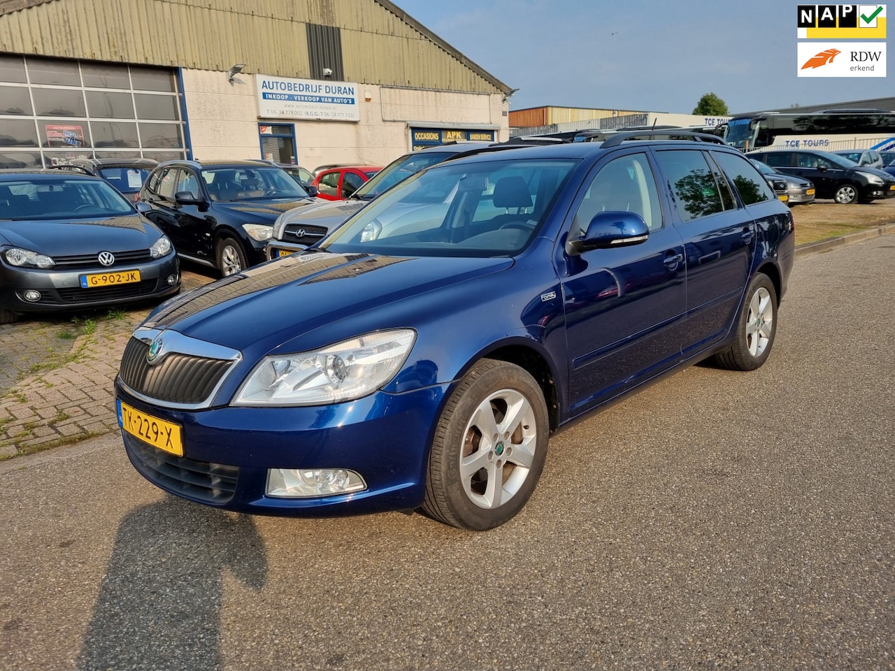 Skoda Octavia Combi - 1.4 TSI Ambition Business Line Clima Bj:2011 - AutoWereld.nl