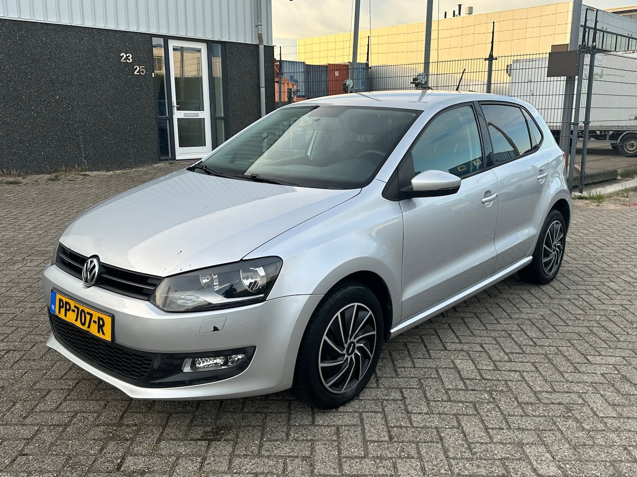 Volkswagen Polo - 1.6 TDI Highline 2010 BLUEMOTION PDC\ - AutoWereld.nl