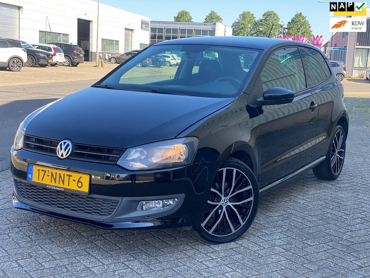 Volkswagen Polo - 1.2 TSI Highline DSG/ automaat/ 3drs/ nap/ 2e EIG/ 1jaar apk/ dealeronderhouden/ airco/ EL - AutoWereld.nl