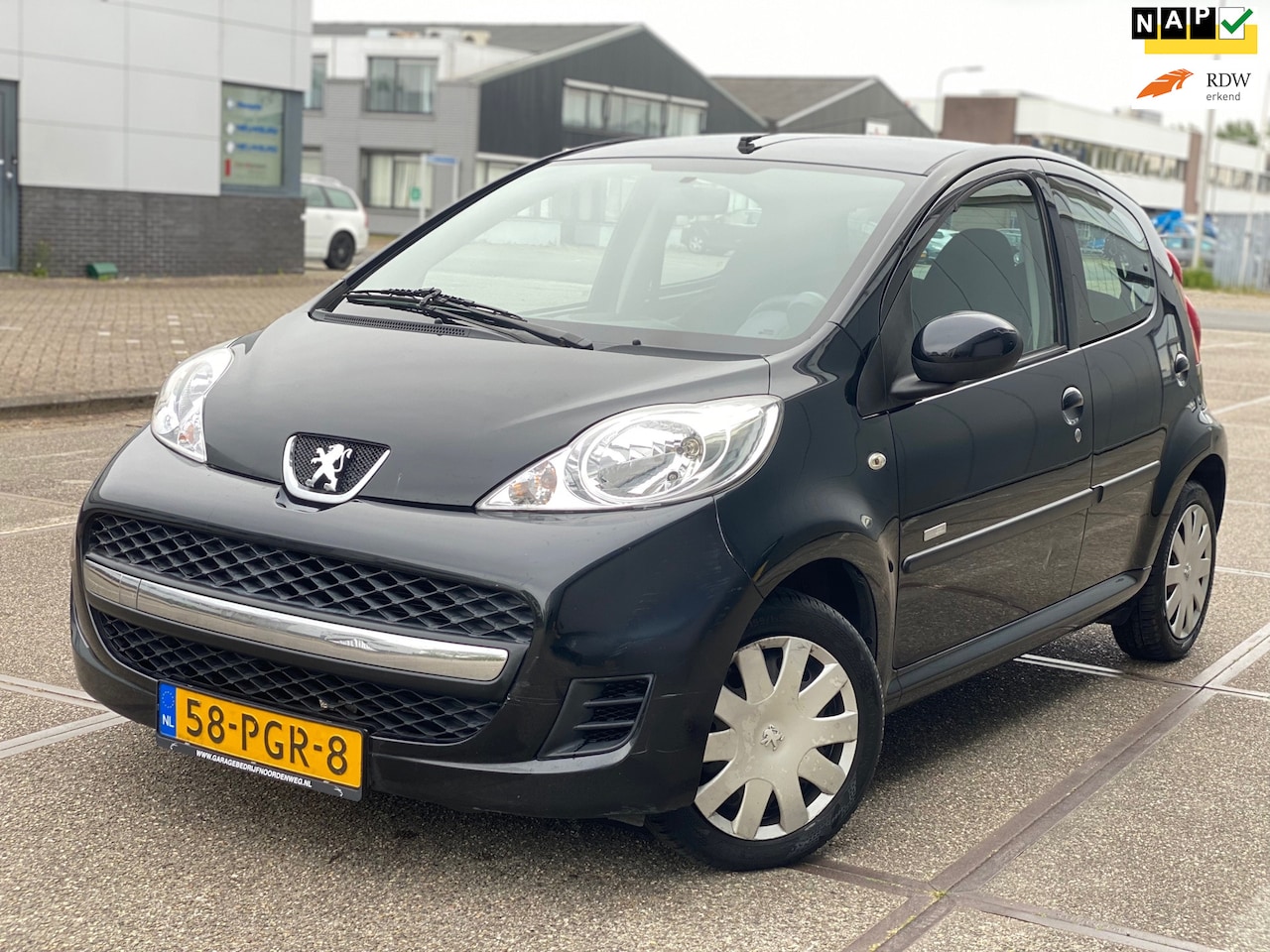 Peugeot 107 - 1.0-12V Millesim 200/ 5drs/ nap/ 1jaar apk/ 3e EIG/ boekje aanwezig/ airco/ EL-ramen/ zeer - AutoWereld.nl