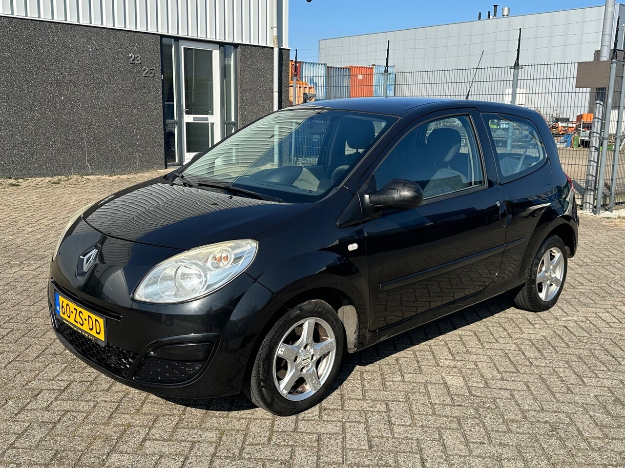 Renault Twingo - 1.2 Authentique AIRCO 2008 ZWART NIEUWE APK - AutoWereld.nl