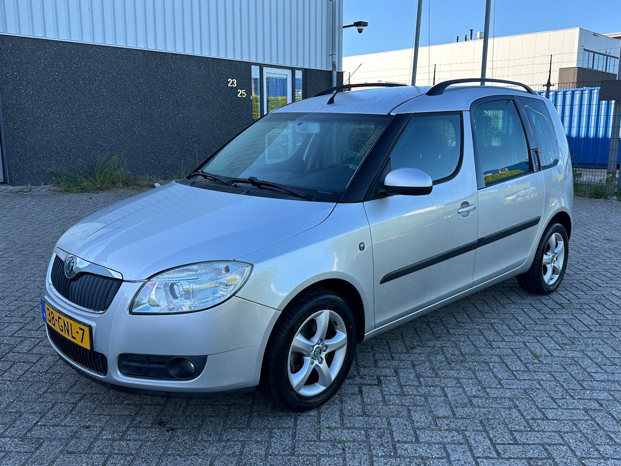 Skoda Roomster - 1.6-16V Style 1.6-16V Style - AutoWereld.nl